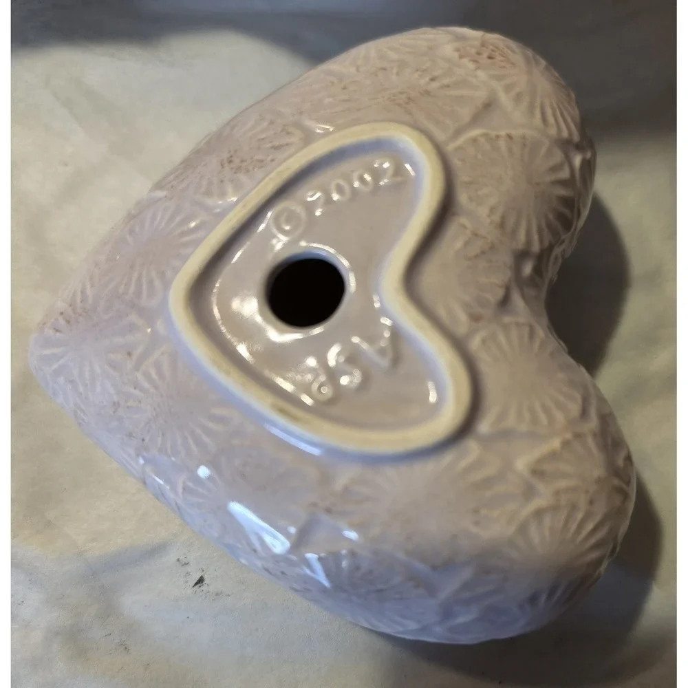 Pink Ceramic Heart Bud Vase Floral Embossed Decorative Accent © 2021